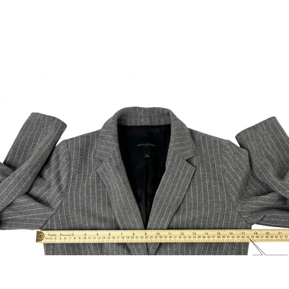 Banana Republic Gray Jacket Women's Size 2 - Gently Used - Picture 7 of 10